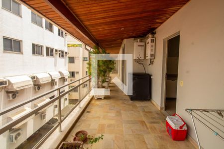 Apartamento à venda com 784m², 5 quartos e 4 vagas Apartamento à venda com 784m², 5 quartos e 4 vagasVaranda - 1 andar