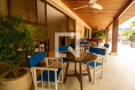 Apartamento à venda com 784m², 5 quartos e 4 vagas Apartamento à venda com 784m², 5 quartos e 4 vagasVaranda da Sala