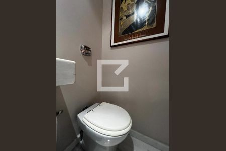 Apartamento à venda com 784m², 5 quartos e 4 vagas Apartamento à venda com 784m², 5 quartos e 4 vagasLavabo