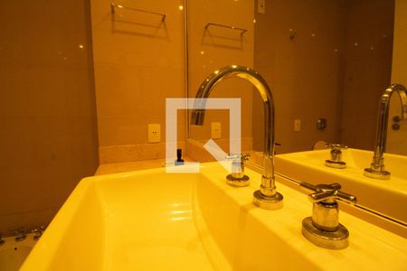 Apartamento à venda com 784m², 5 quartos e 4 vagas Apartamento à venda com 784m², 5 quartos e 4 vagasBanheiro 1 da suíte master