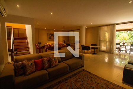 Sala de TV de apartamento à venda com 5 quartos, 784m² em Barra da Tijuca, Rio de Janeiro