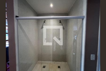 Apartamento à venda com 784m², 5 quartos e 4 vagas Apartamento à venda com 784m², 5 quartos e 4 vagasBanheiro da Sauna