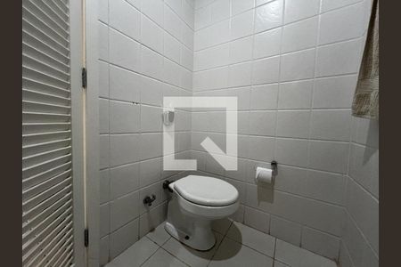 Apartamento à venda com 784m², 5 quartos e 4 vagas Apartamento à venda com 784m², 5 quartos e 4 vagasBanheiro de serviço