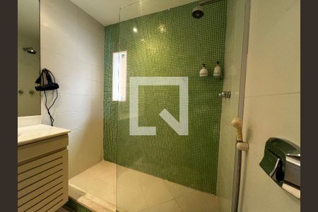 Apartamento à venda com 784m², 5 quartos e 4 vagas Apartamento à venda com 784m², 5 quartos e 4 vagasBanheiro da Suíte 2