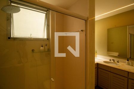 Apartamento à venda com 784m², 5 quartos e 4 vagas Apartamento à venda com 784m², 5 quartos e 4 vagasBanheiro 2