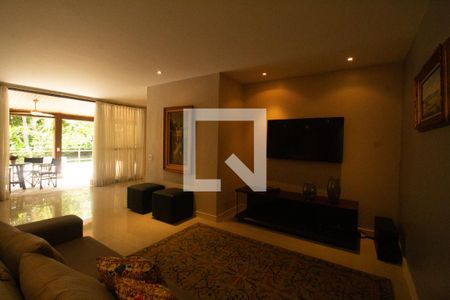 Sala de TV de apartamento à venda com 5 quartos, 784m² em Barra da Tijuca, Rio de Janeiro