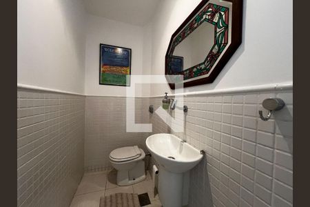 Apartamento à venda com 784m², 5 quartos e 4 vagas Apartamento à venda com 784m², 5 quartos e 4 vagasBanheiro da Cozinha