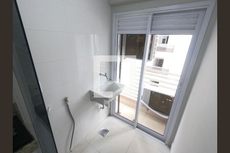 Apartamento para alugar com 70m², 2 quartos e 1 vagaÁrea de Serviço