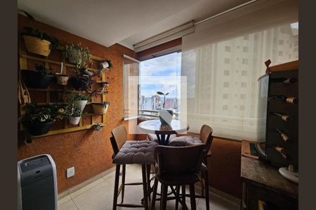 Apartamento à venda com 80m², 2 quartos e 1 vagaVaranda