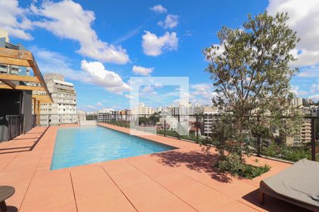 Studio à venda com 29m², 1 quarto e sem vaga Studio à venda com 29m², 1 quarto e sem vagaPiscina