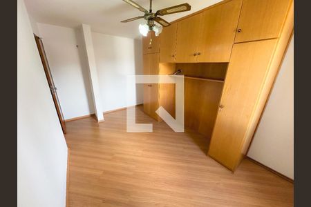 Apartamento para alugar com 136m², 3 quartos e 2 vagasQuarto 