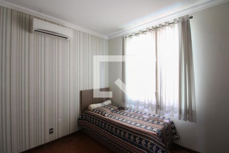 Casa à venda com 360m², 3 quartos e 2 vagasQuarto 2