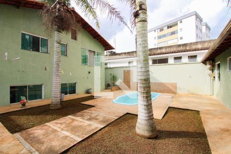 Casa à venda com 360m², 3 quartos e 2 vagasPiscina