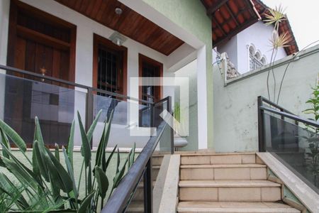 Casa à venda com 360m², 3 quartos e 2 vagasEntrada