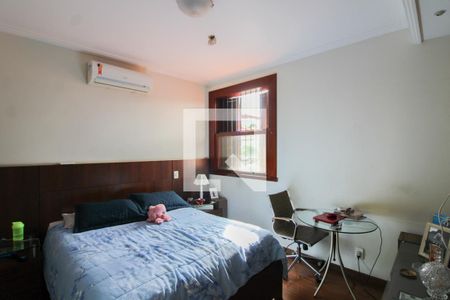 Casa à venda com 360m², 3 quartos e 2 vagasSuíte