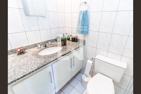 Apartamento para alugar com 57m², 2 quartos e 1 vaga Apartamento para alugar com 57m², 2 quartos e 1 vagaBanheiro