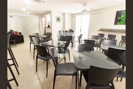 Apartamento para alugar com 57m², 2 quartos e 1 vaga Apartamento para alugar com 57m², 2 quartos e 1 vagaÁrea comum - Salão de festas