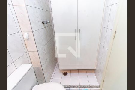 Apartamento para alugar com 57m², 2 quartos e 1 vaga Apartamento para alugar com 57m², 2 quartos e 1 vagaBanheiro