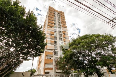 Apartamento à venda com 62m², 1 quarto e 2 vagas Apartamento à venda com 62m², 1 quarto e 2 vagasFachada