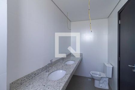 Apartamento à venda com 177m², 3 quartos e 3 vagasBanheiro da suíte