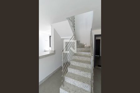 Apartamento à venda com 177m², 3 quartos e 3 vagasEscada