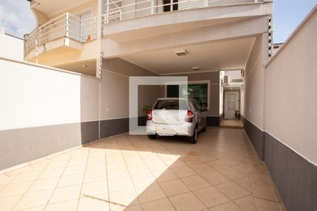 Casa à venda com 160m², 3 quartos e 3 vagas Casa à venda com 160m², 3 quartos e 3 vagasGARAGEM