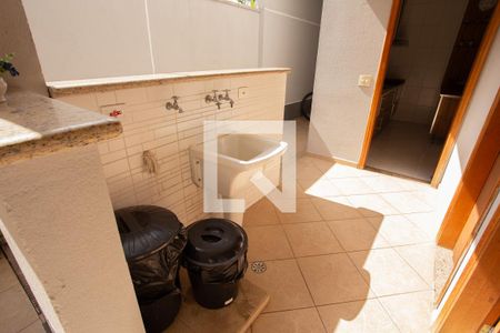 Casa à venda com 160m², 3 quartos e 3 vagas Casa à venda com 160m², 3 quartos e 3 vagasÁREA DE SERVIÇO