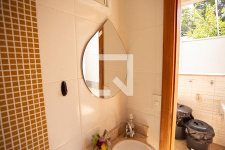 Casa à venda com 160m², 3 quartos e 3 vagas Casa à venda com 160m², 3 quartos e 3 vagasLAVABO EXTERNO