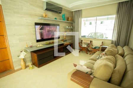 SALA de casa à venda com 3 quartos, 160m² em Vila Mariza Mazzei, São Paulo