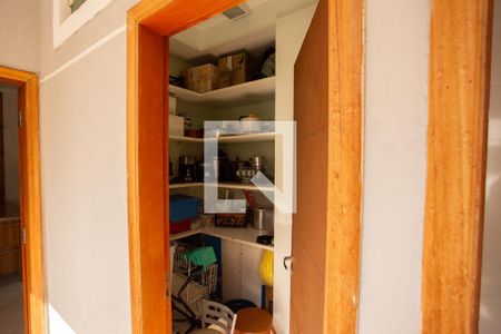 Casa à venda com 160m², 3 quartos e 3 vagas Casa à venda com 160m², 3 quartos e 3 vagasÁREA DE SERVIÇO