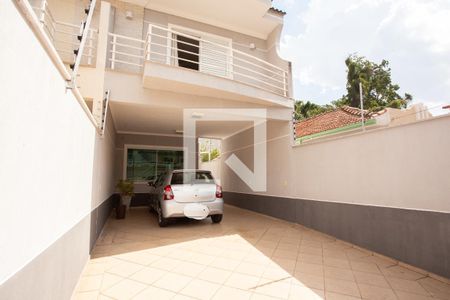 Casa à venda com 160m², 3 quartos e 3 vagas Casa à venda com 160m², 3 quartos e 3 vagasGARAGEM