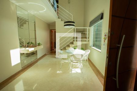 SALA de casa à venda com 3 quartos, 160m² em Vila Mariza Mazzei, São Paulo