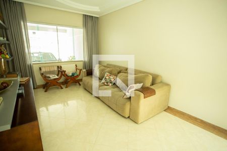 SALA de casa à venda com 3 quartos, 160m² em Vila Mariza Mazzei, São Paulo