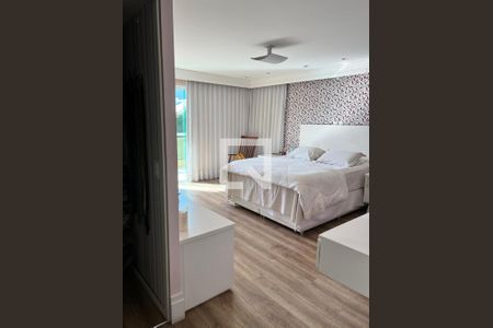 Casa de condomínio à venda com 415m², 4 quartos e 2 vagas Casa de condomínio à venda com 415m², 4 quartos e 2 vagasQuarto 4