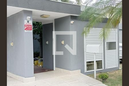 Casa de condomínio à venda com 415m², 4 quartos e 2 vagas Casa de condomínio à venda com 415m², 4 quartos e 2 vagasÁrea comum