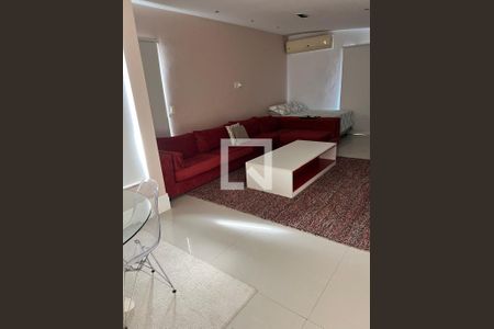 Casa de condomínio à venda com 415m², 4 quartos e 2 vagas Casa de condomínio à venda com 415m², 4 quartos e 2 vagasSala