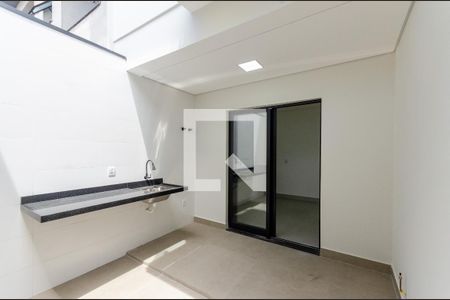 Casa à venda com 136m², 3 quartos e 2 vagasÁrea de Serviço