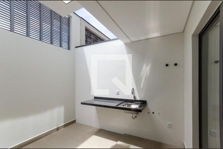 Casa à venda com 136m², 3 quartos e 2 vagasÁrea de Serviço