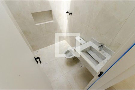 Casa à venda com 136m², 3 quartos e 2 vagasSuíte 1 - banheiro