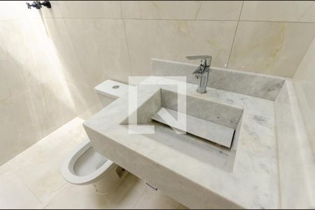 Casa à venda com 136m², 3 quartos e 2 vagasSuíte 1 - banheiro