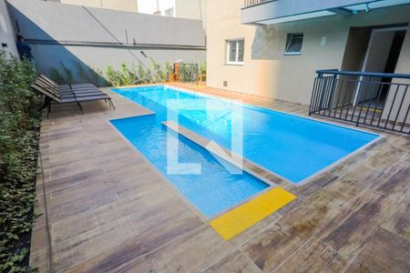 Studio à venda com 28m², 1 quarto e sem vaga Studio à venda com 28m², 1 quarto e sem vagaPiscina