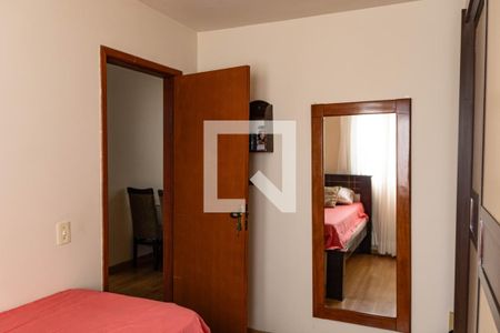 Quarto 2 de apartamento para alugar com 2 quartos, 54m² em Jardim America, Belo Horizonte