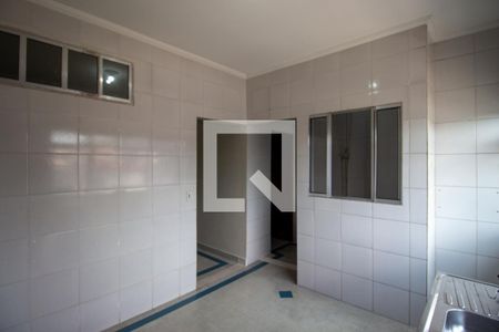 Cozinha de apartamento para alugar com 1 quarto, 40m² em Jardim Miragaia, São Paulo