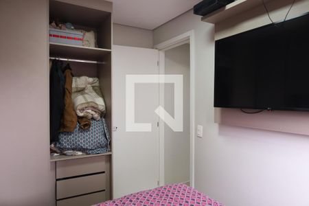 Quarto 1 de apartamento para alugar com 2 quartos, 47m² em Vila Carmosina, São Paulo