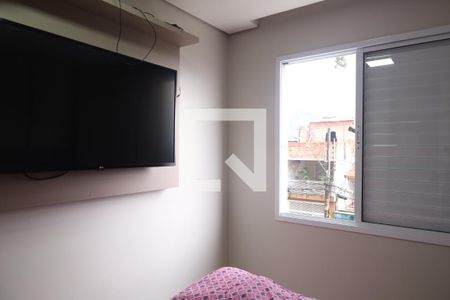 Quarto 1 de apartamento para alugar com 2 quartos, 47m² em Vila Carmosina, São Paulo