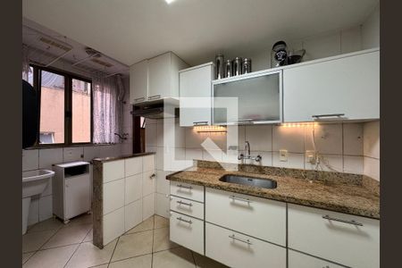 Apartamento à venda com 93m², 3 quartos e 2 vagasCozinha e Área de Serviço