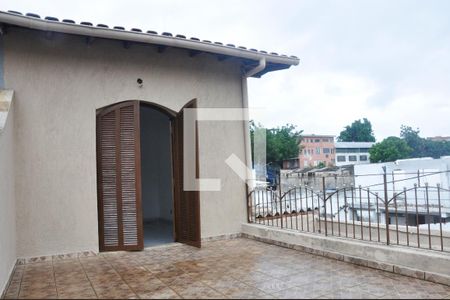 Casa para alugar com 100m², 4 quartos e 2 vagas Varanda do Quarto 01 com Suíte