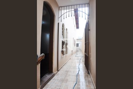Casa para alugar com 100m², 4 quartos e 2 vagasCorredor Externo