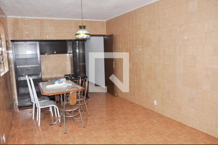Casa para alugar com 100m², 4 quartos e 2 vagasCozinha