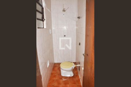 Casa para alugar com 100m², 4 quartos e 2 vagas Edícula banheiro da suíte 